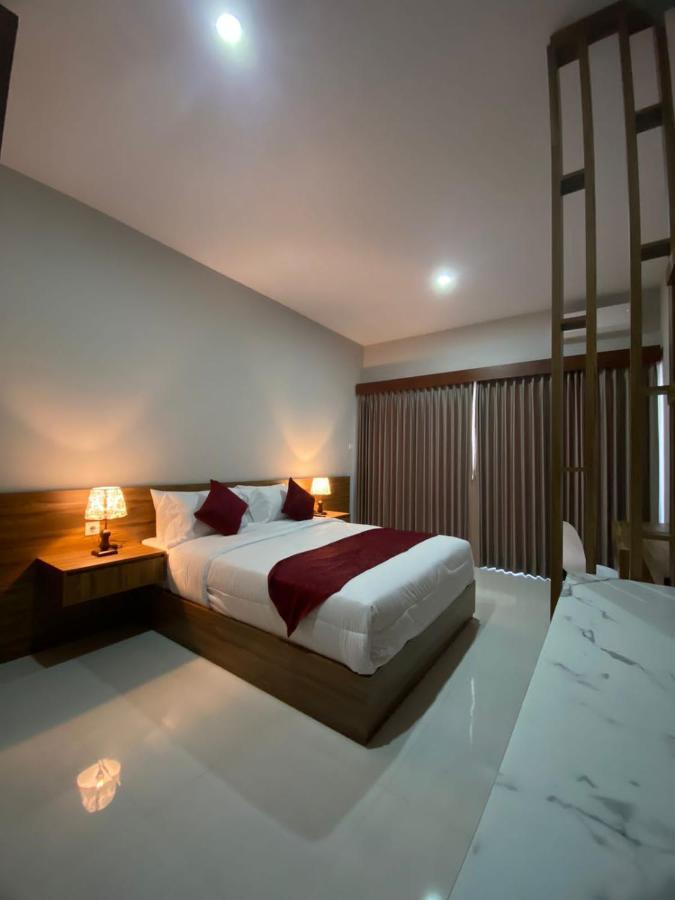 Pondok Puspa Sumekar Seminyak Buitenkant foto