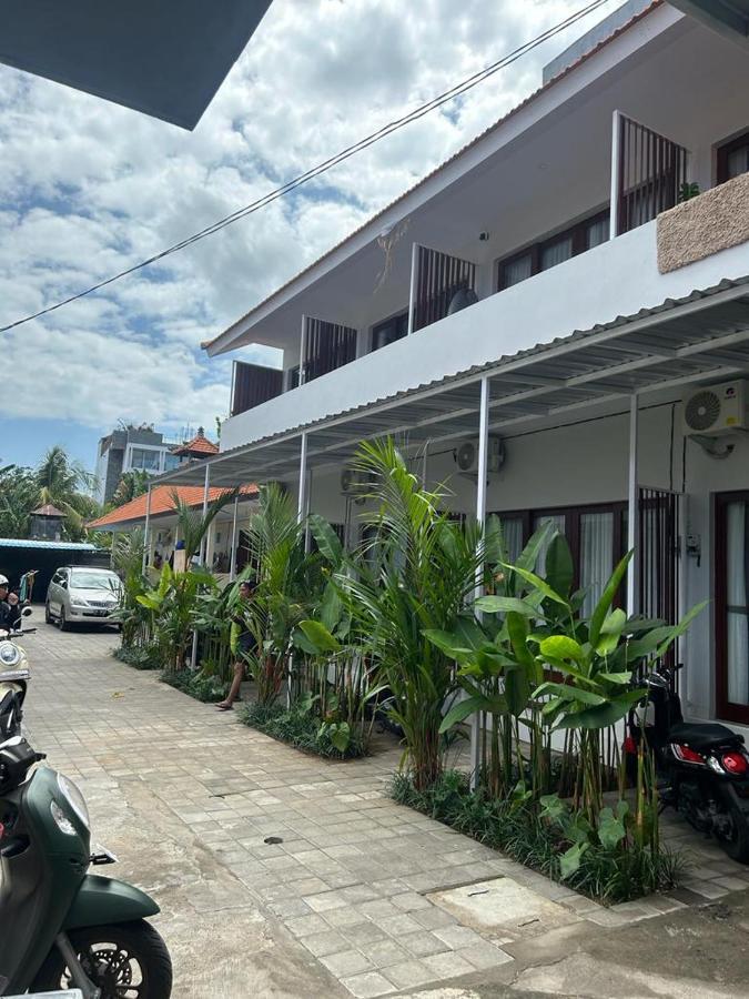 Pondok Puspa Sumekar Seminyak Buitenkant foto